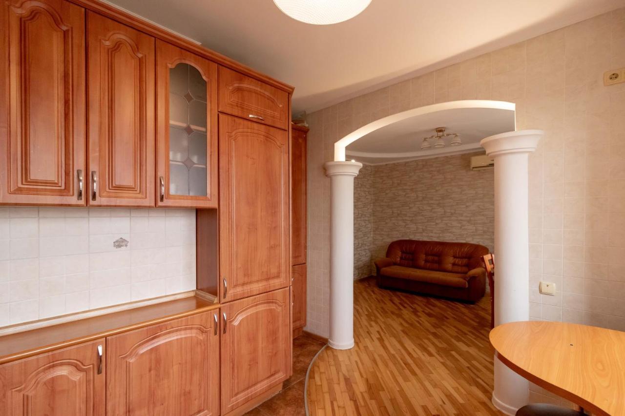 Kvartirkoff na Ozernaya 8 Kiev Exteriör bild