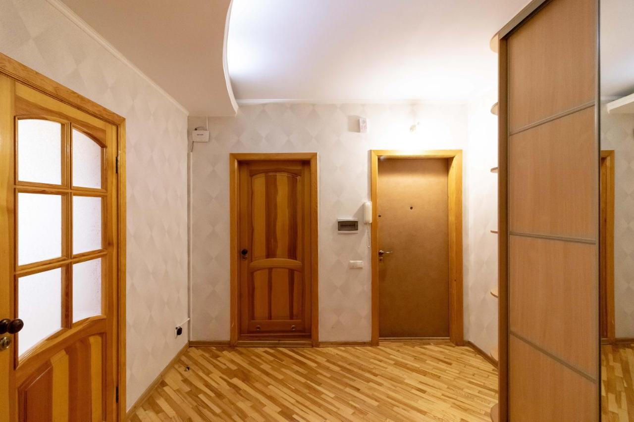 Kvartirkoff na Ozernaya 8 Kiev Exteriör bild
